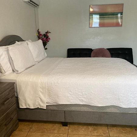 Cozy Studio…With Private Entrance Las Vegas Zewnętrze zdjęcie